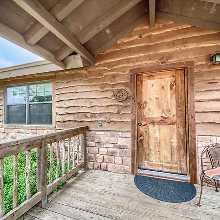 Cedar Bliss Cabin Villa Fredericksburg Dış mekan fotoğraf