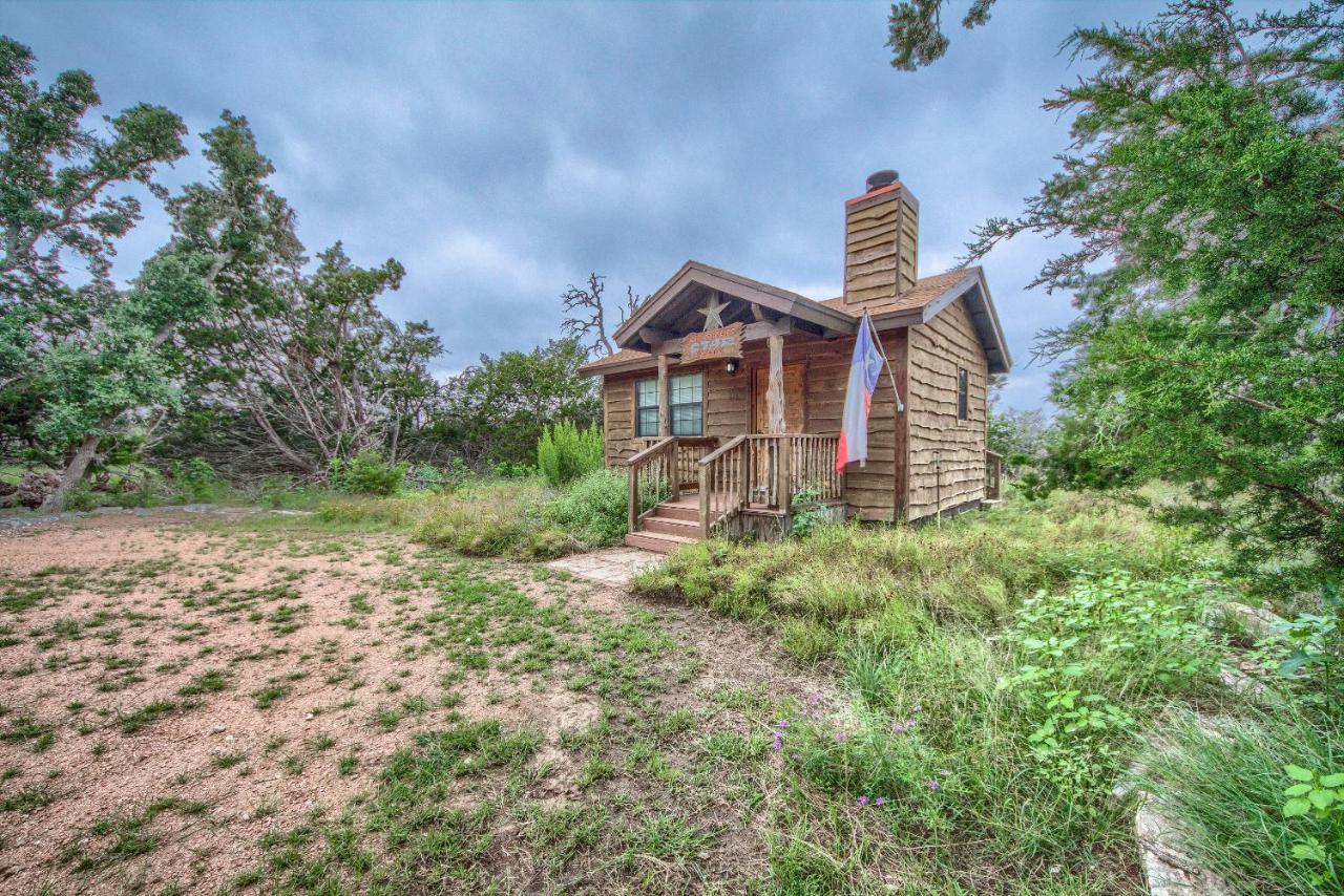 Cedar Bliss Cabin Villa Fredericksburg Dış mekan fotoğraf