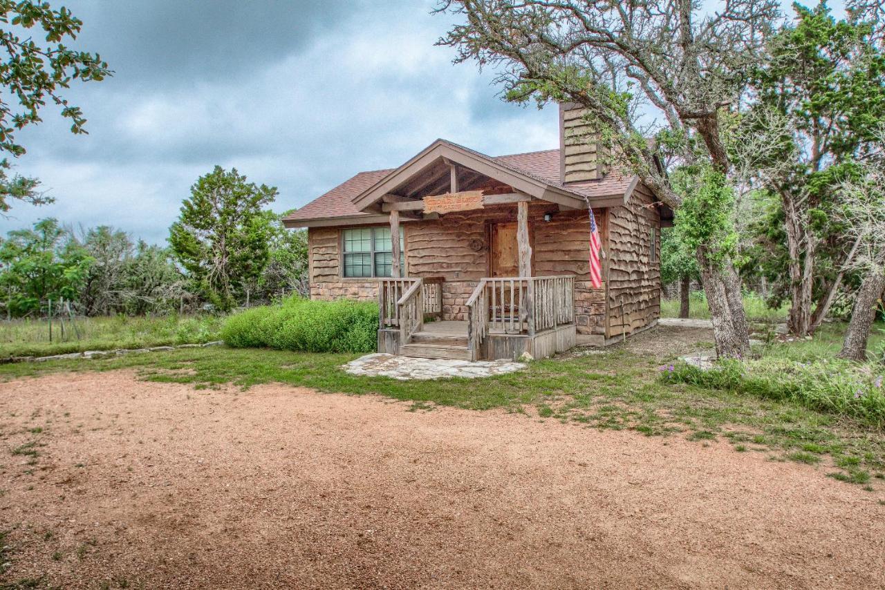 Cedar Bliss Cabin Villa Fredericksburg Dış mekan fotoğraf