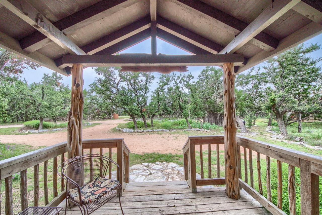 Cedar Bliss Cabin Villa Fredericksburg Dış mekan fotoğraf